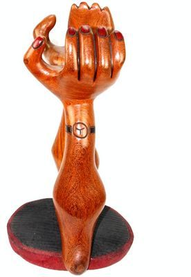 Statuette-main-bois_9796