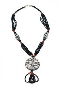 Collier-perles-touareg_5045